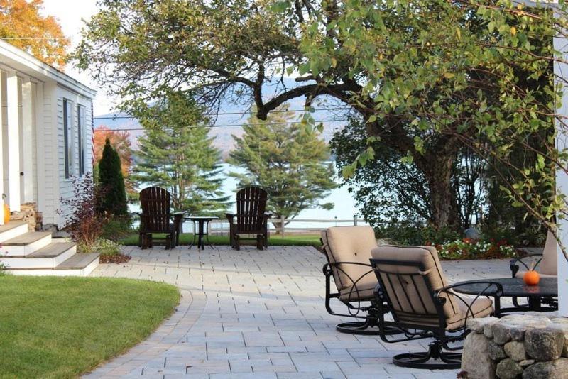 Inn At Pleasant Lake New London Exterior photo