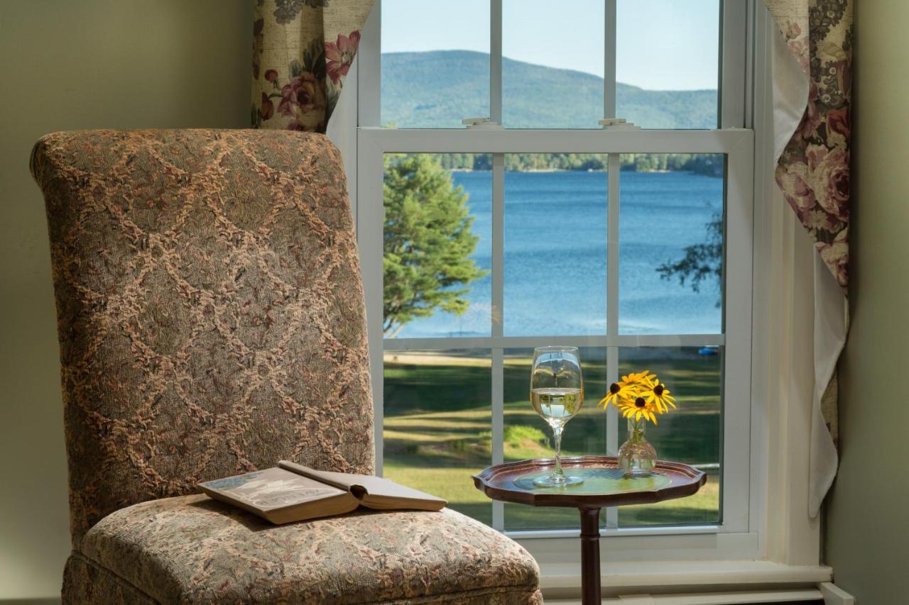 Inn At Pleasant Lake New London Room photo